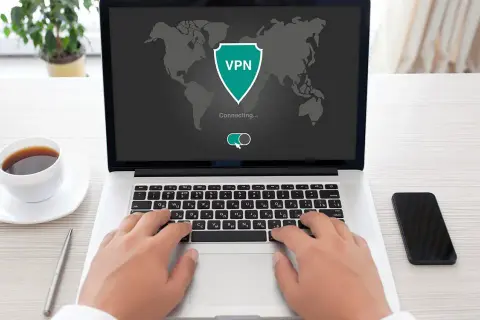 Czy VPN jest płatny? Odkryj, co zyskujesz, wybierając płatny VPN
