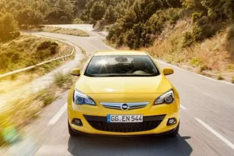 Opel Astra J: Jaki silnik diesla wybrać, aby uniknąć problemów?