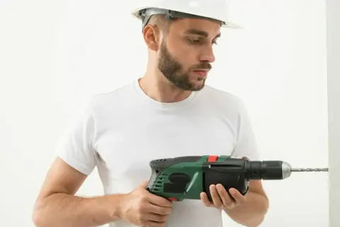 Bosch czy Makita opinie - Które narzędzia są lepsze dla Ciebie?
