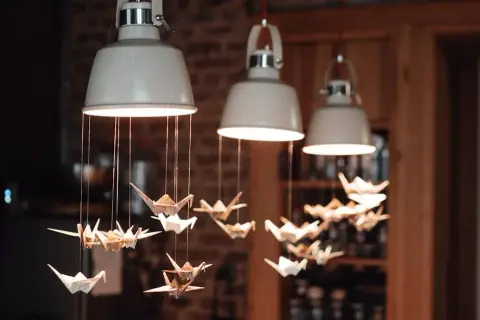Jak zrobić żurawia z origami: Krok po kroku do perfekcji