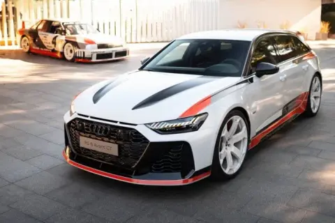 Audi RS6 w zieleni: Nietypowy kolor dla sportowego modelu