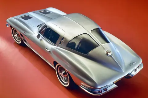 Chevrolet Corvette C2: Ikona motoryzacji z lat 60., którą musisz znać
