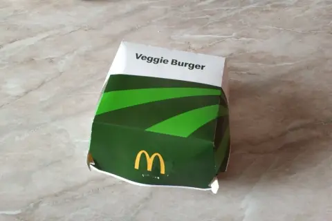 Co jest wegetariańskiego w McDonald's? Sprawdź pyszne opcje!