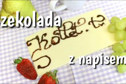 Jak zrobić napis na torcie z czekolady - proste sposoby i triki