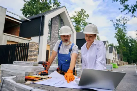 Ile kosztuje wybudowanie małego domku 35m2? Oszczędź nawet 30% na budowie!