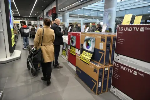 Dofinansowanie do telewizora do kiedy? Sprawdź termin i uniknij utraty szansy!
