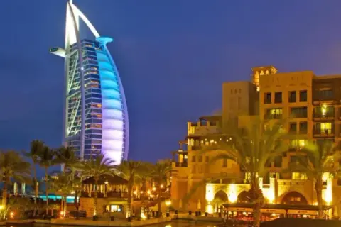 Ile kosztuje hotel w Dubaju? Sprawdź ceny i uniknij wysokich kosztów