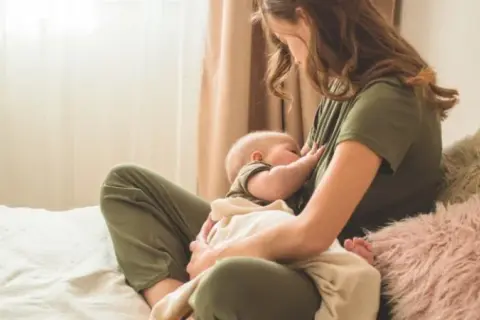 Co powinna jeść mama karmiąca piersią, aby uniknąć problemów zdrowotnych?