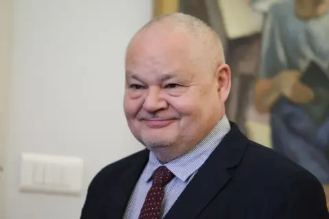 Szokujące zarobki prezesa NBP: Ile naprawdę dostaje szef banku centralnego?