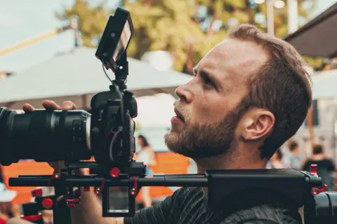 Jaki obiektyw do nagrywania? Wybierz najlepszy obiektyw do filmów