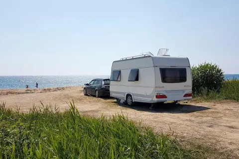 Ile kosztuje prawo jazdy na przyczepę? Sprawdź, co musisz wiedzieć