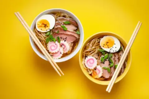 Ile kosztuje ramen? Ceny, które zaskoczą każdego miłośnika!