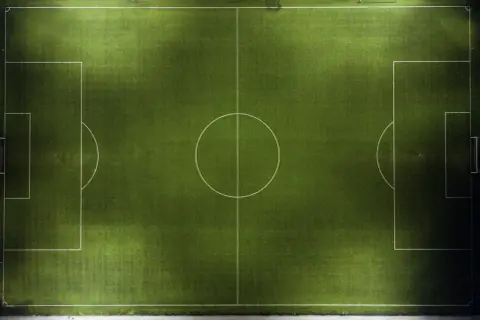 VAR I Pauzy: Dlaczego Rytm Meczu Pęka I Jak Drużyny Go Odbudowują
