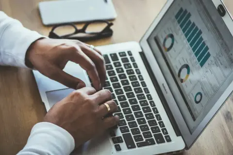 Statystyka w grach online – jak interpretować serie wygranych i przegranych