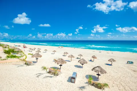 Cancun kiedy jechać? Odkryj najlepszy czas na wymarzone wakacje