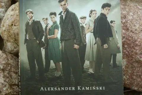 Autor książki Kamienie na szaniec: Historia Aleksandra Kamińskiego