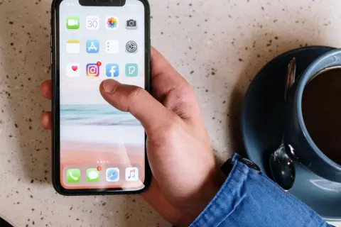 Jak włączyć kanał nadawczy na Instagramie - proste kroki i wskazówki