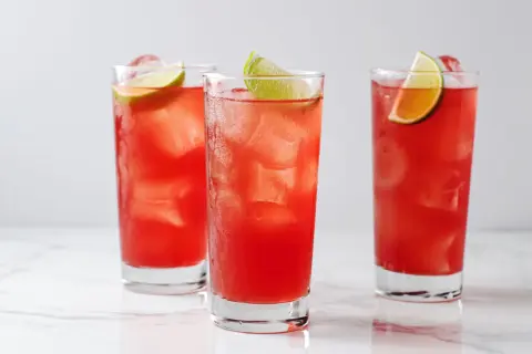 Madras drink - orzeźwiający przepis na klasyczny koktajl owocowy