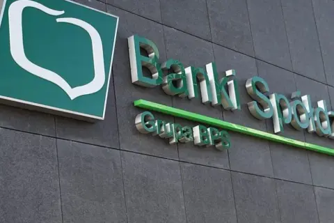Który bank wprowadza ujemne oprocentowanie i co to oznacza dla oszczędności?