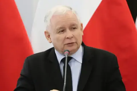 Ile lat ma Jarosław Kaczyński? Zaskakujące fakty o jego wieku.