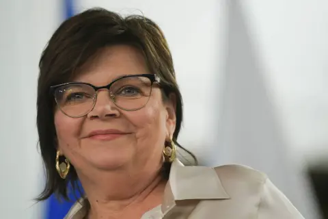 Izabela Leszczyna: kim jest z zawodu i jakie ma osiągnięcia w polityce