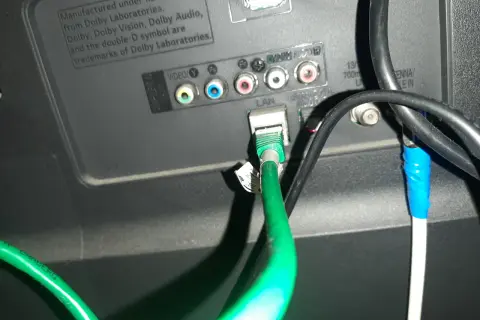 Jak podłączyć telefon do kina domowego przez USB bez problemów