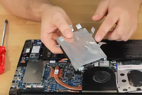 Jaki dysk SSD do laptopa ASUS wybrać, aby uniknąć problemów?