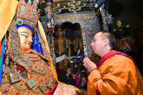 Buddyzm tybetański: historia, praktyki i wpływ na kulturę Tybetu