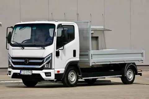Autobox Innovations: Polski pionier elektrycznych vanów e-Van