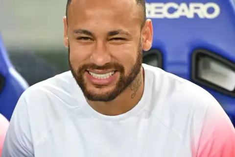 Ile lat ma Neymar? Zaskakujące fakty o jego wieku i karierze