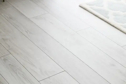 Gdzie kupić panele Alsafloor? Najlepsze sklepy i porady dla Ciebie