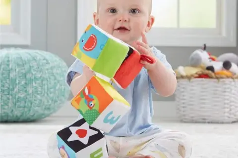 Kostki sensoryczne Fisher-Price: Jak wspierają rozwój Twojego dziecka?