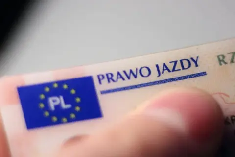 Jakie badania dla kierowców po 65 roku życia są obowiązkowe dla bezpieczeństwa?