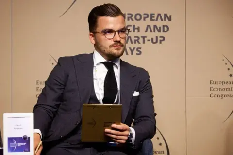 Jakub Roskosz: poznaj kim jest ten ceniony przedsiębiorca