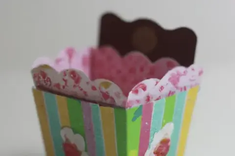 Jak łatwo zrobić pudełko na muffinki – prosty poradnik krok po kroku
