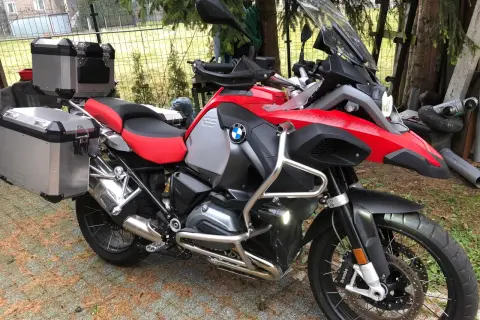 Najlepsze motocykle BMW 1200: porównanie modeli i ich cech
