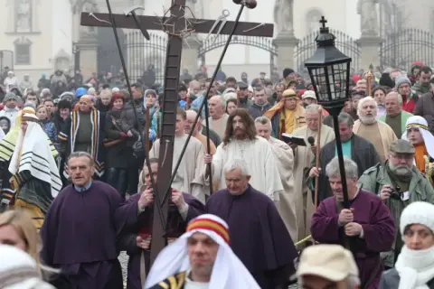 Wielki Piątek: jak wygląda msza i co warto o niej wiedzieć