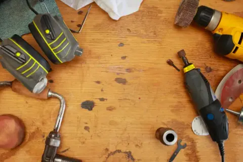 7 niezbędnych narzędzi elektrycznych dla każdego fana DIY w 2025 roku