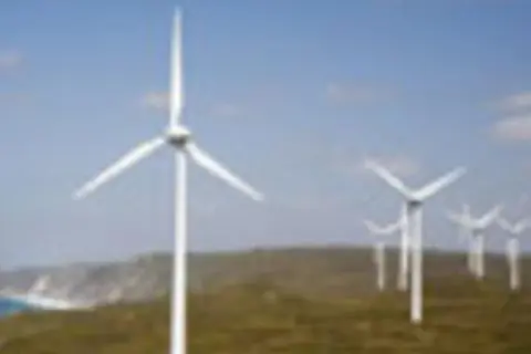 Ile kosztuje budowa elektrowni wiatrowej? Odkryj ukryte wydatki
