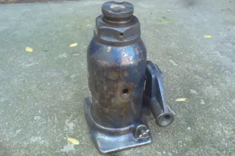 Jak naprawić podnośnik hydrauliczny: 6 prostych kroków naprawy