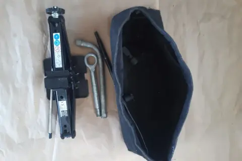 Fiat Doblo: gdzie dokładnie znajduje się lewarek i jak uniknąć problemów