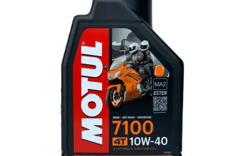 Motul 7100 10W40 opinie – czy warto? Wady, zalety i porównania dla Twojego silnika