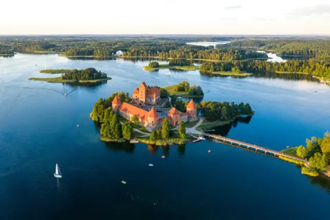 Gdzie tanio polecieć we wrześniu? Sprawdź najlepsze oferty!