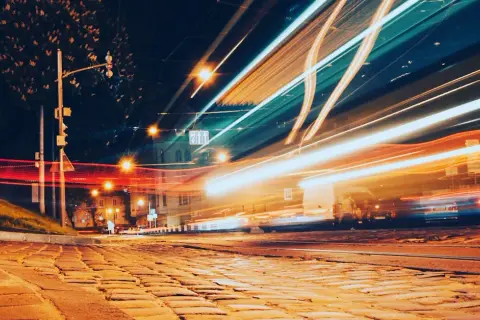 9 absurdów motoryzacyjnych, które serwuje nam kino. Uważaj!