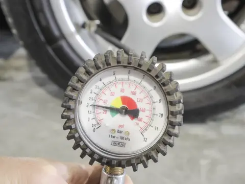 Jakie ciśnienie w oponach 195/65 r15 passat b5, aby uniknąć problemów?