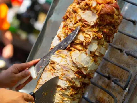 Ile kalorii ma kebab w cieście? Odkryj zaskakujące wartości!