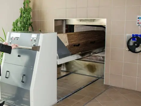 Co czuję dusza podczas kremacji? Prawda o odczuciach po śmierci