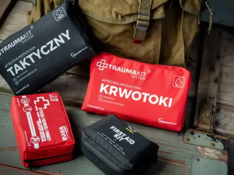 Co powinno znajdować się w apteczce pierwszej pomocy, aby być gotowym?