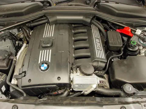 BMW E60 jaki silnik najmniej awaryjny? Oto najlepsze opcje dla Ciebie