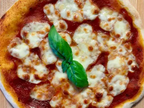 Italienischer Sauerteig - So wird die Pizza luftig und aromatisch